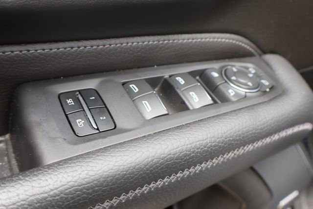 Used 2024 Onyx Black GMC Denali image 13