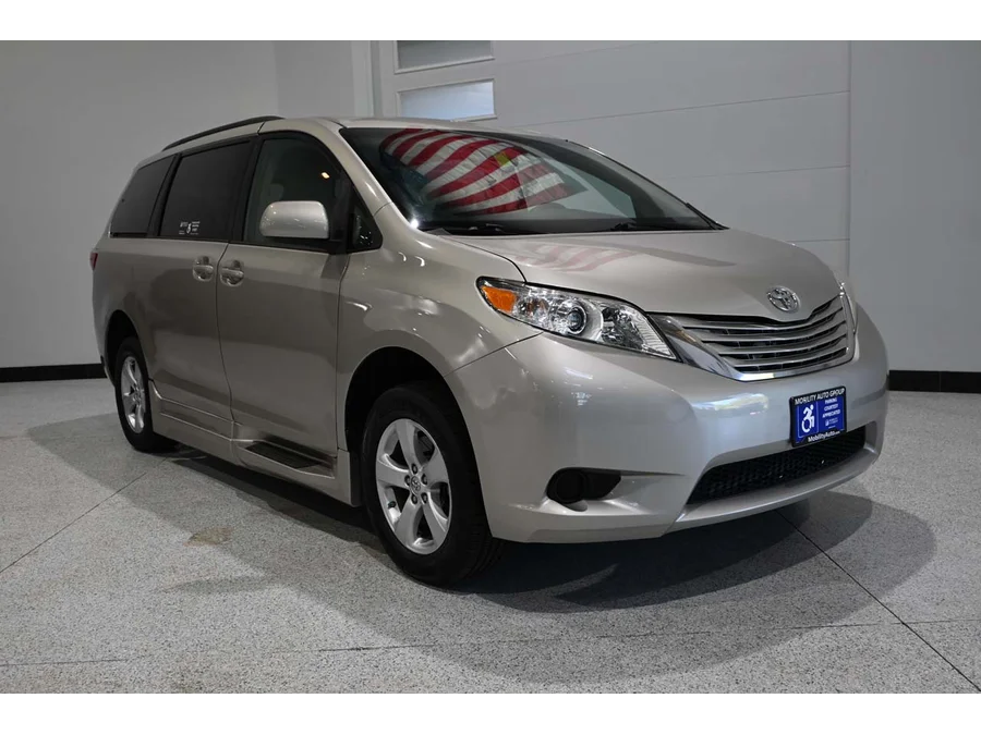 Used 2015 GOLD Toyota LE Mobility Handicap Van image 3