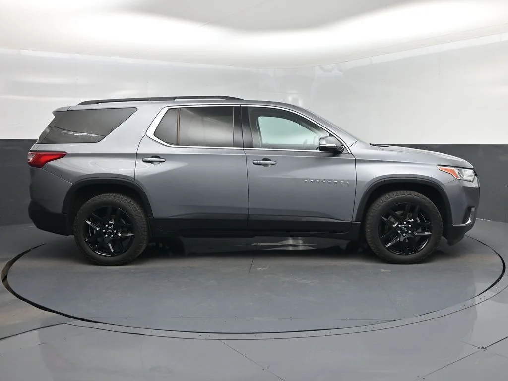 Used 2019 Gray Chevrolet 3LT image 2