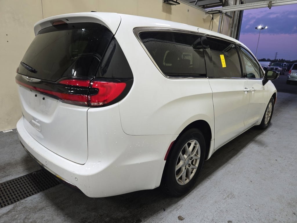 Used 2024 White Chrysler Touring L image 12