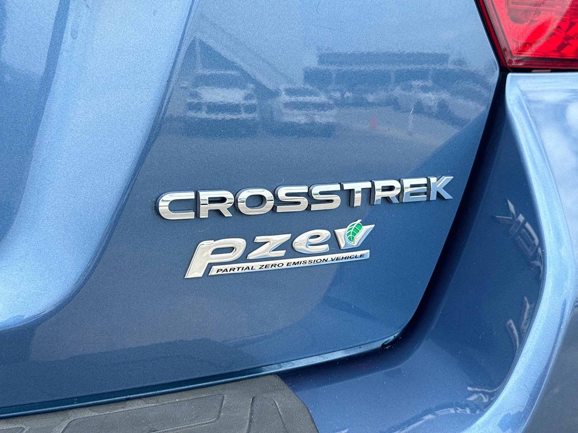 Used 2016 Quartz Blue Pearl Subaru Premium image 11