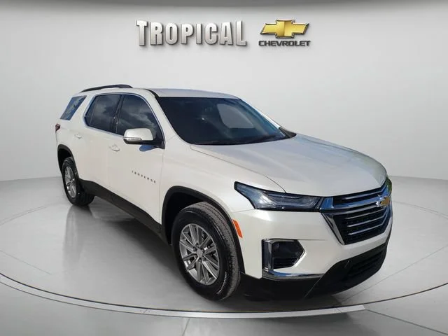 Used 2023 IRIDESCENT PEARL TRICOAT Chevrolet LT Cloth image 7