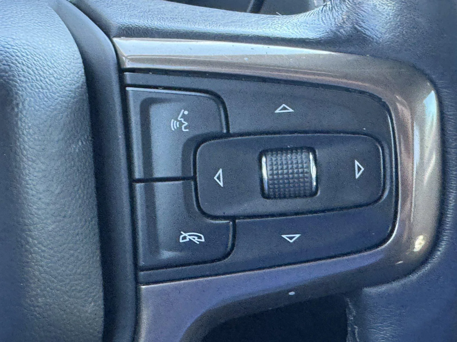 Used 2022 Black Chevrolet High Country image 24