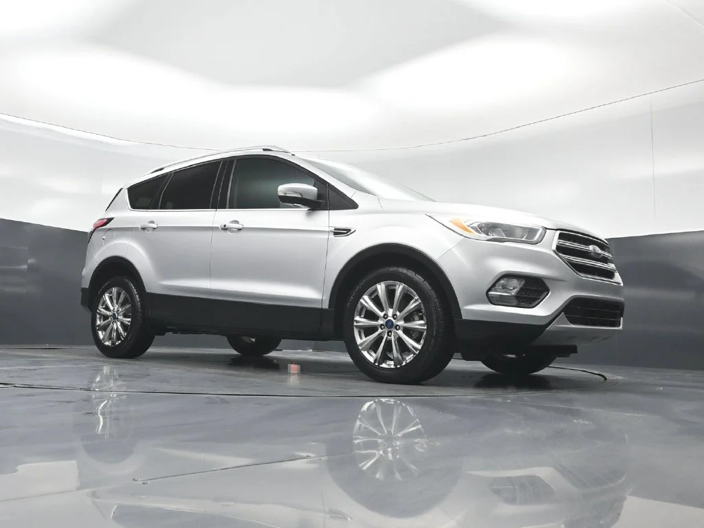 Used 2017 Silver Ford Titanium image 3