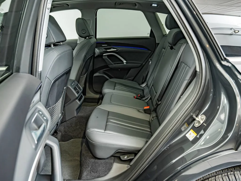 Used 2025 Manhattan Gray Metallic Audi 2.0T Premium Plus image 31