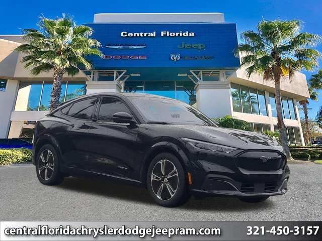Used 2023 Black Ford Premium image 1