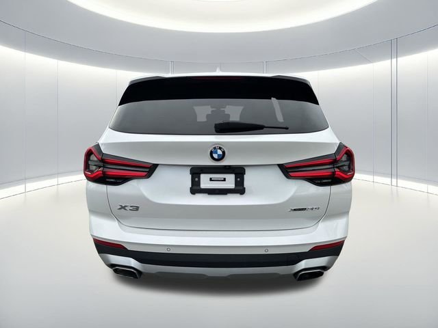 Used 2023 White BMW xDrive30i image 4