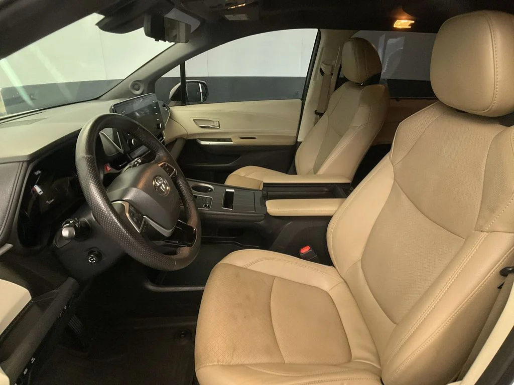 Used 2023 Wind Chill Pearl Toyota Limited image 32