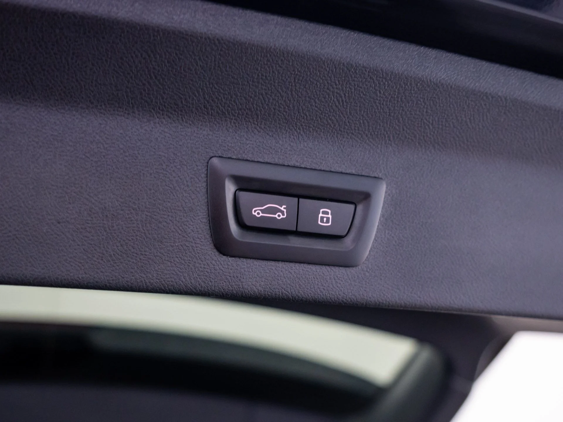 Used 2023 Black BMW xDrive30i image 37
