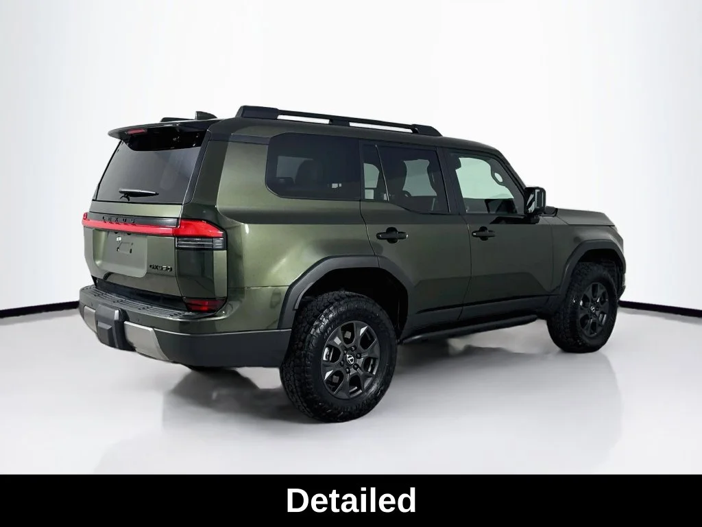 Used 2025 Green Pearl Lexus 550 Overtrail image 8
