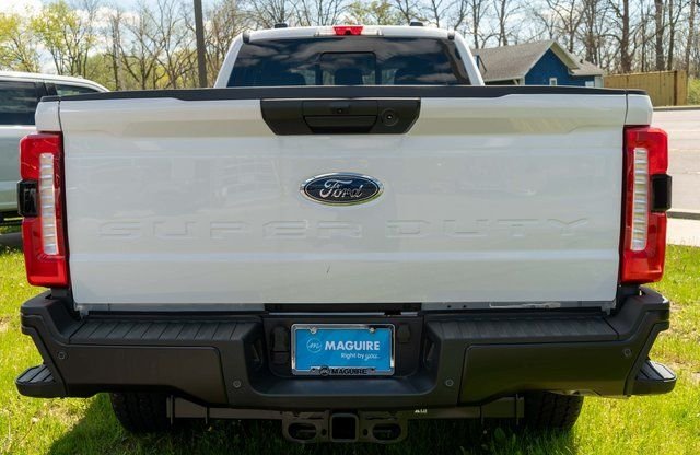New 2026 Oxford White Ford F-350® XL image 5
