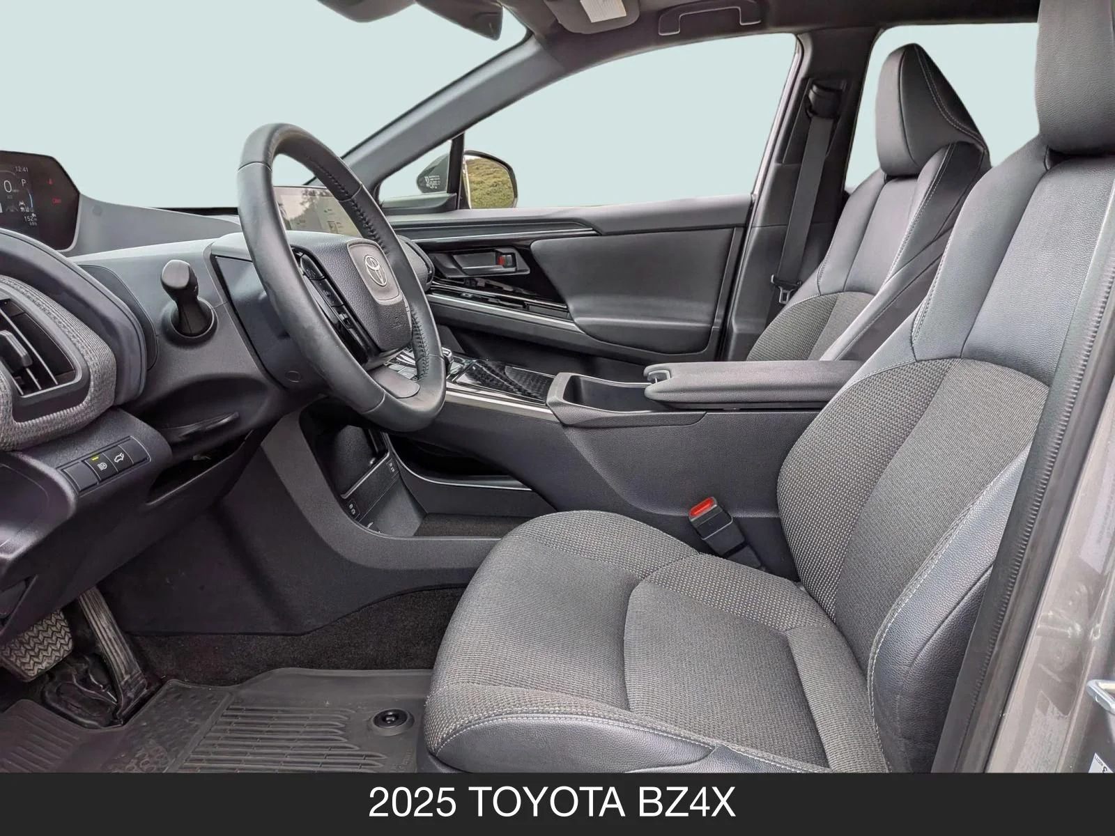 Used 2025 Heavy Metal Toyota XLE image 16