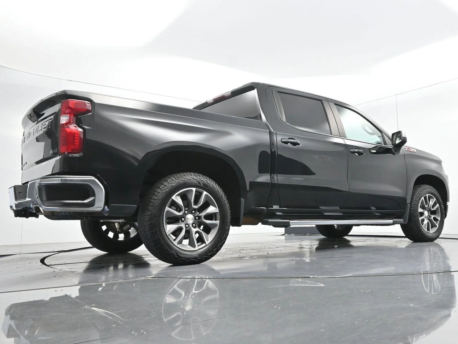 Used 2022 Black Chevrolet LT image 49