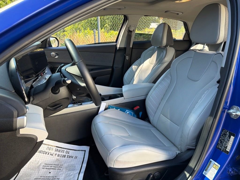 2024 Hyundai Elantra Limited - Photo 22
