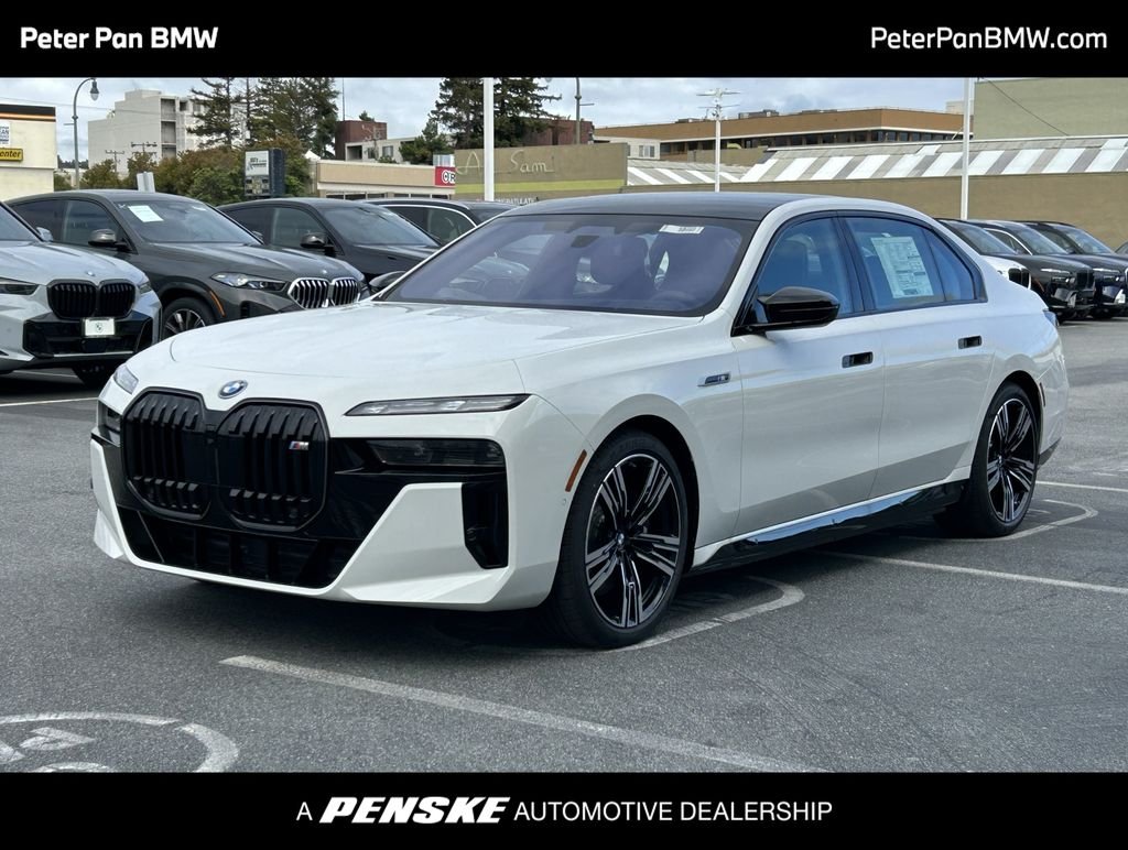 New 2026 Alpine White BMW M70 image 1
