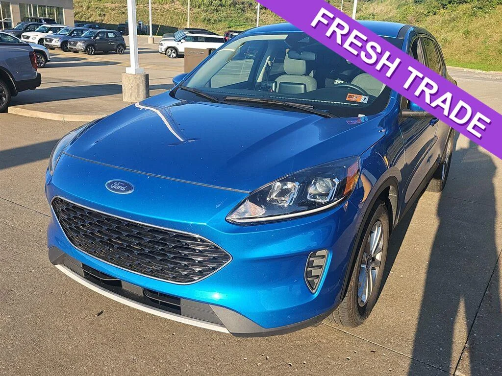 Used 2020 Velocity Blue Ford SE image 1