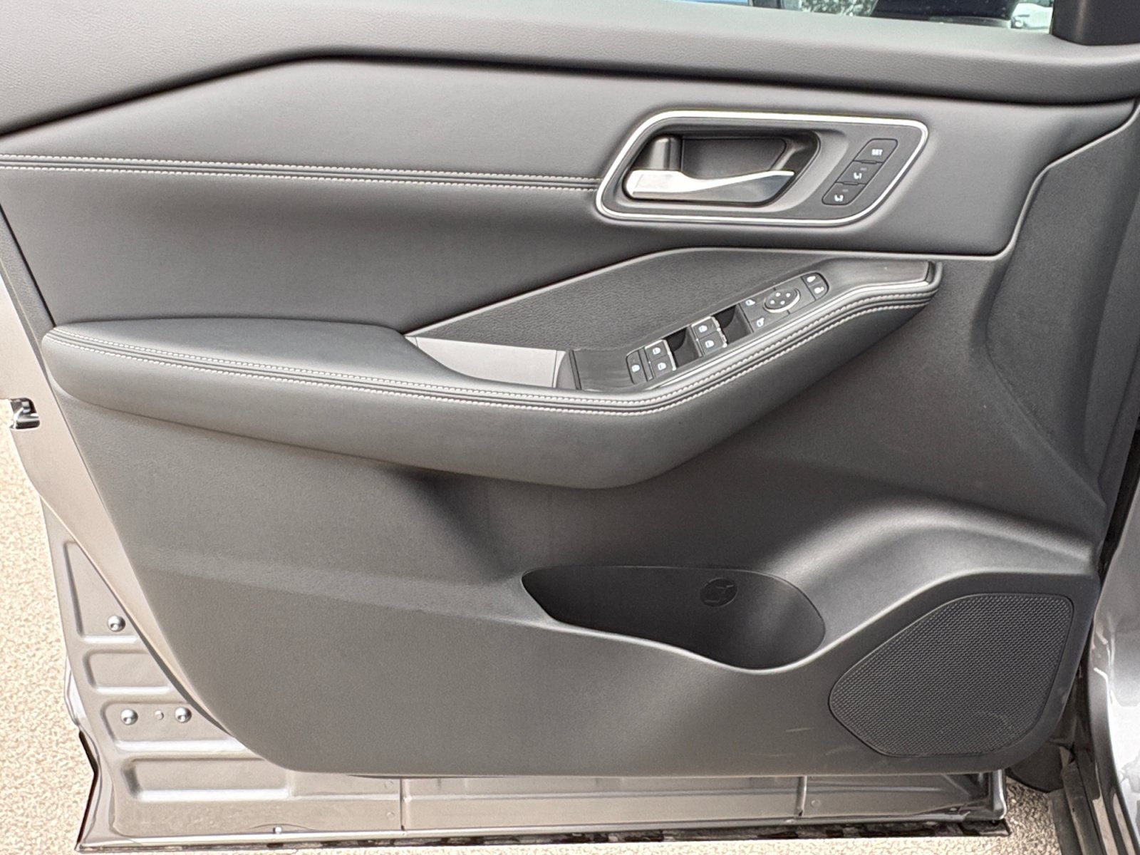 New 2026 Gun Metallic Nissan Platinum image 29