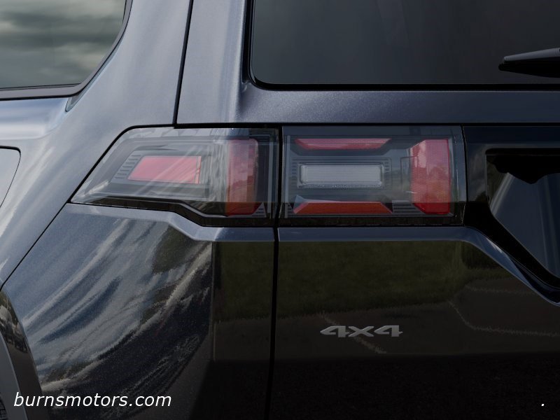 New 2026 Diamond Black Crystal Pearl-Coat Exterior Paint Jeep Overland image 9