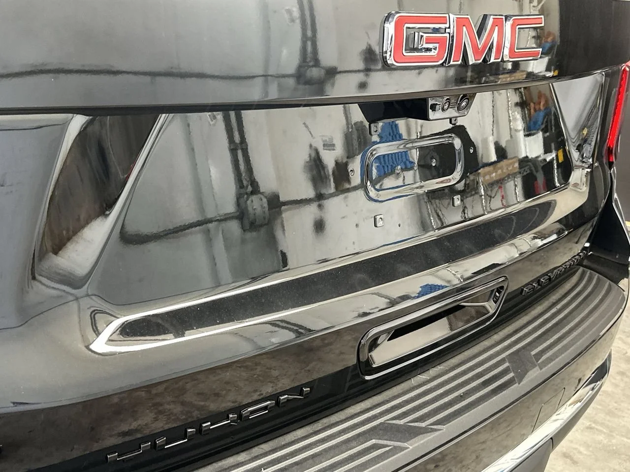 2026 GMC Yukon XL Elevation - Photo 10