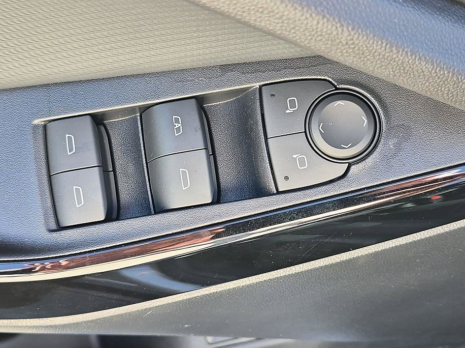 New 2027 Sterling Gray Metallic Chevrolet LT image 13