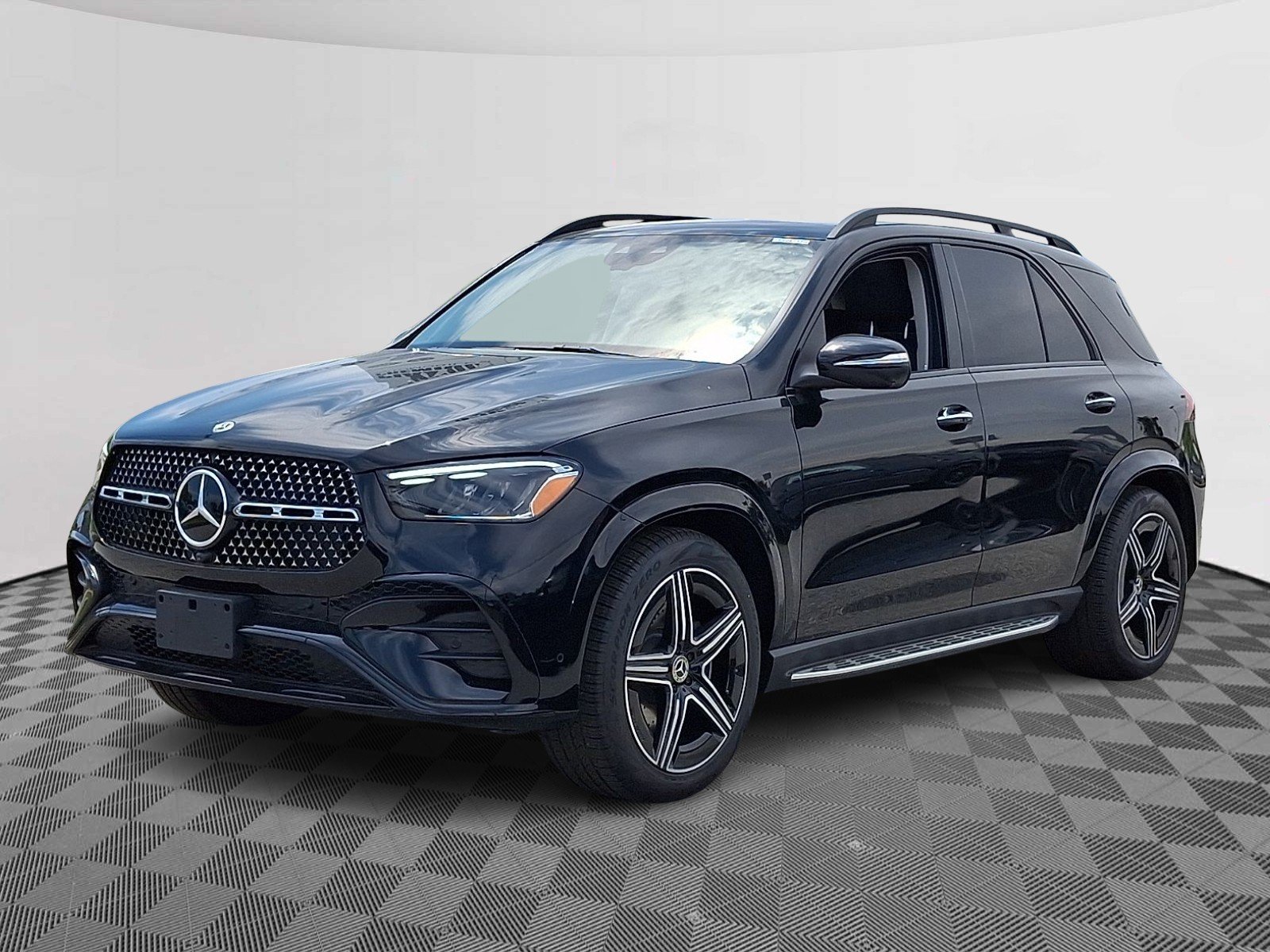 New 2026 Black Mercedes-Benz GLE 450 image 3