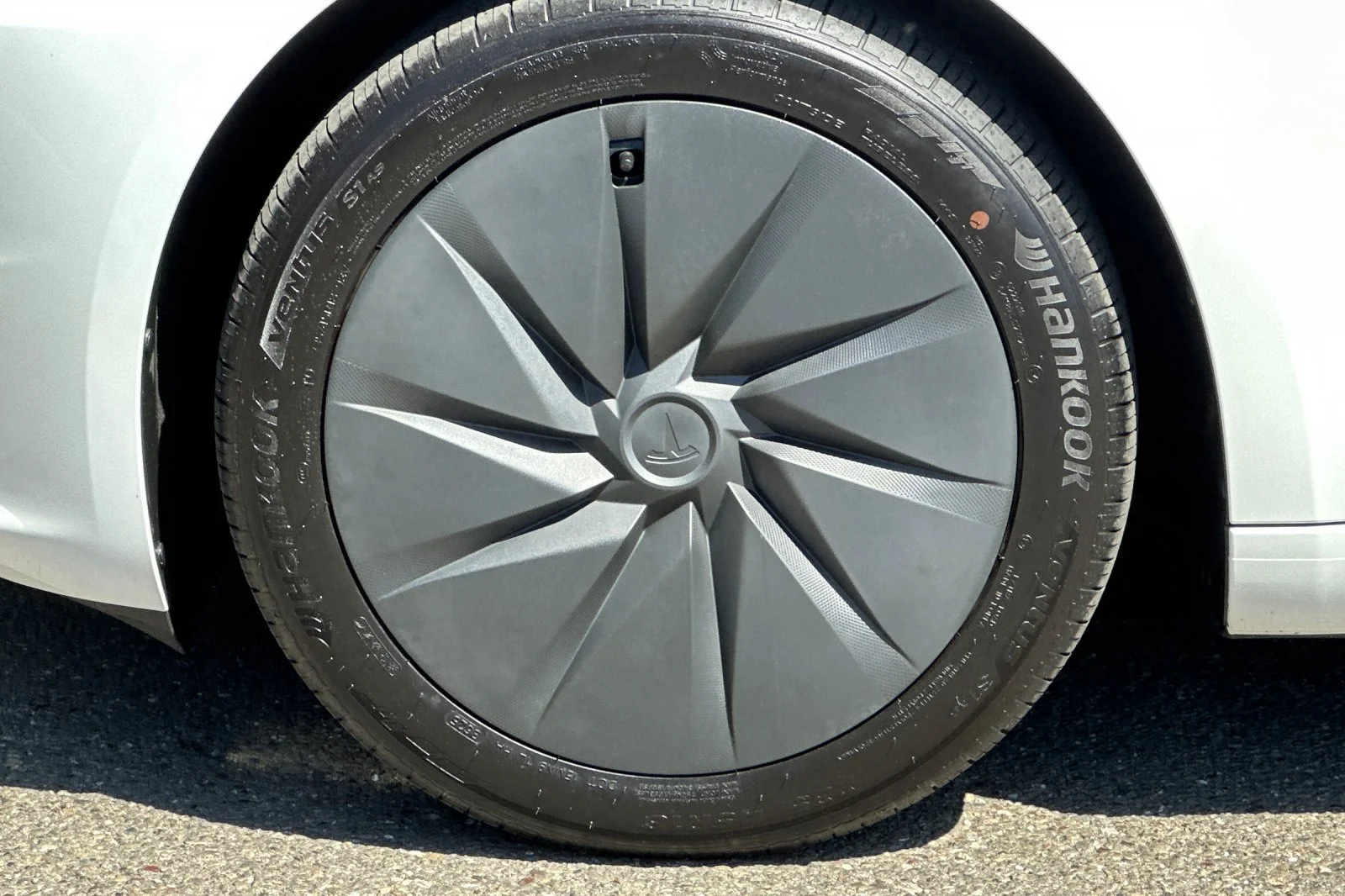Used 2025 White Tesla Standard image 15