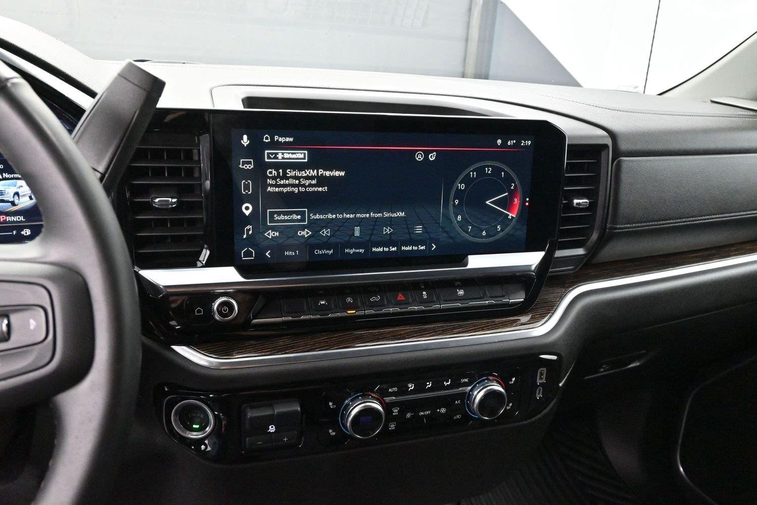 Used 2025 Onyx Black GMC Elevation image 18