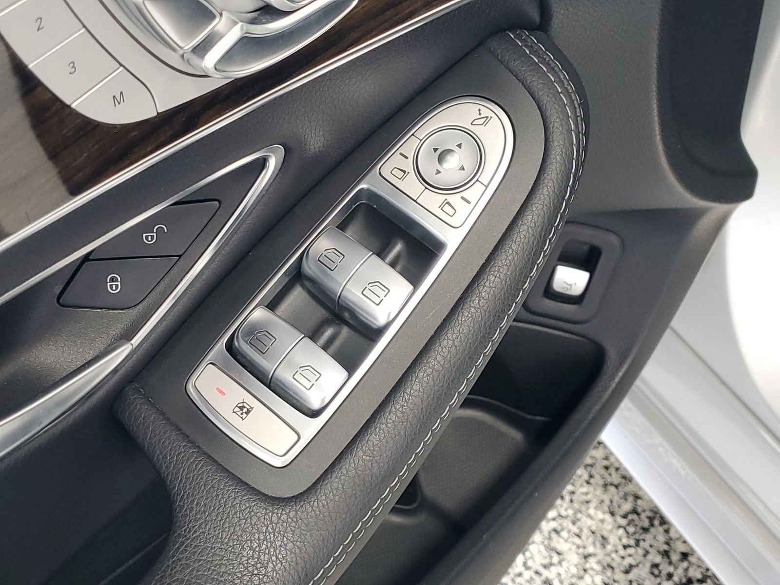Used 2015 Silver Mercedes-Benz C 400 image 7