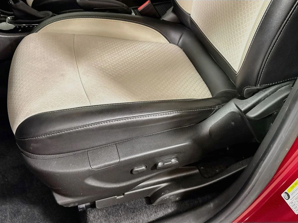 Used 2019 Red Buick Preferred image 23