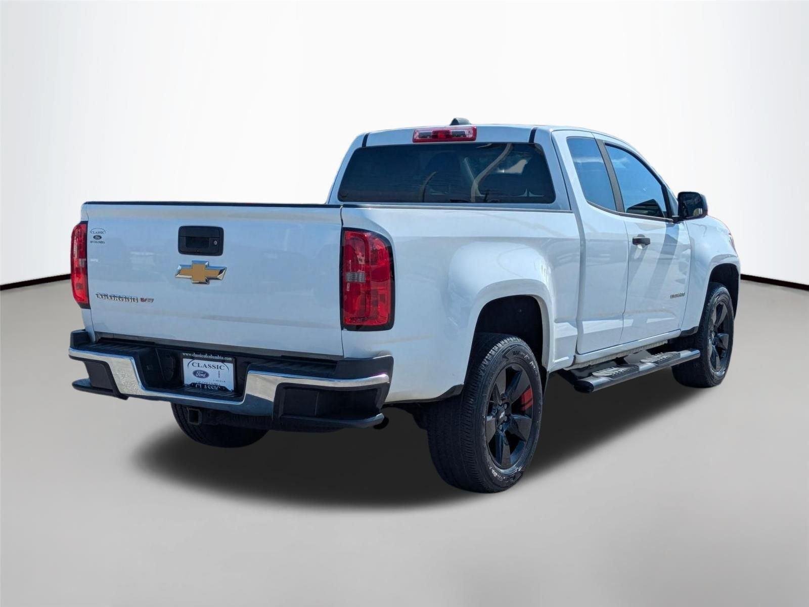 Used 2017 Summit White Chevrolet 2WD WT image 5