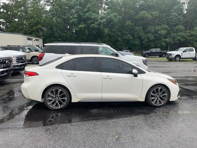 Used 2020 Blizzard Pearl Toyota SE image 8
