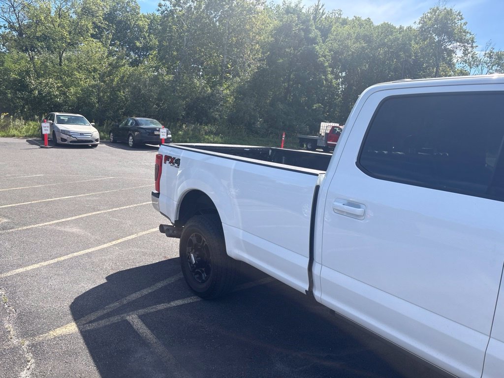 Used 2022 Oxford White Ford Lariat image 4