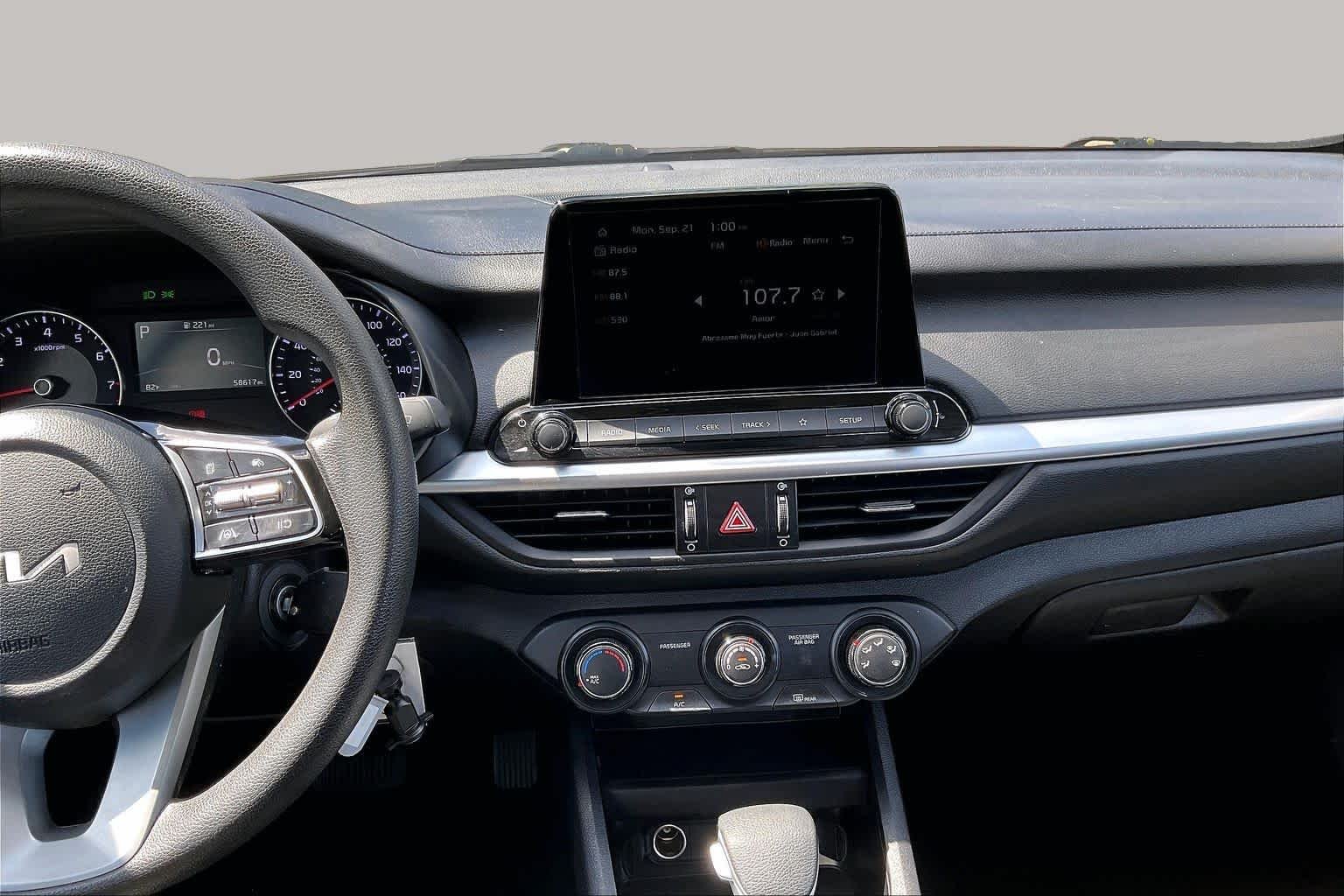 Used 2024 Gravity Gray Kia LXS image 7