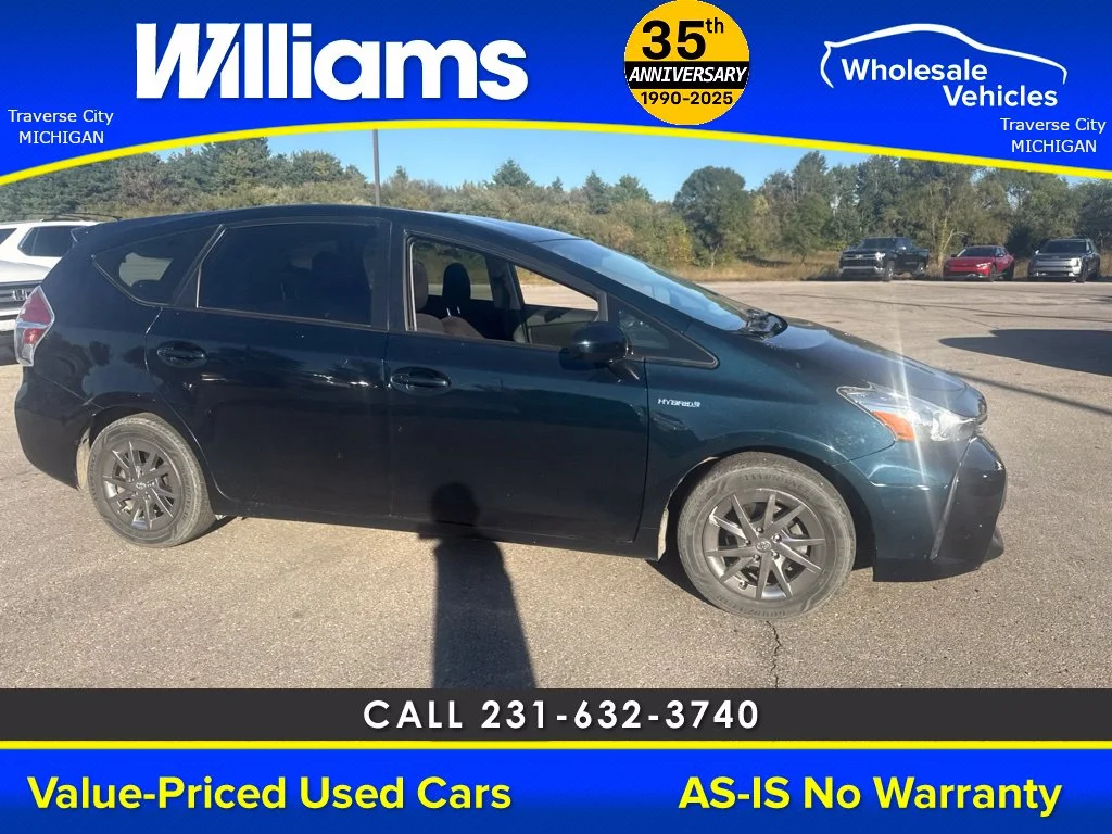 Used 2017 Aqua Toyota Three image 9