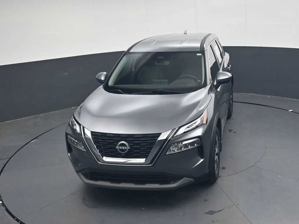 Used 2023 Gray Nissan SV image 32