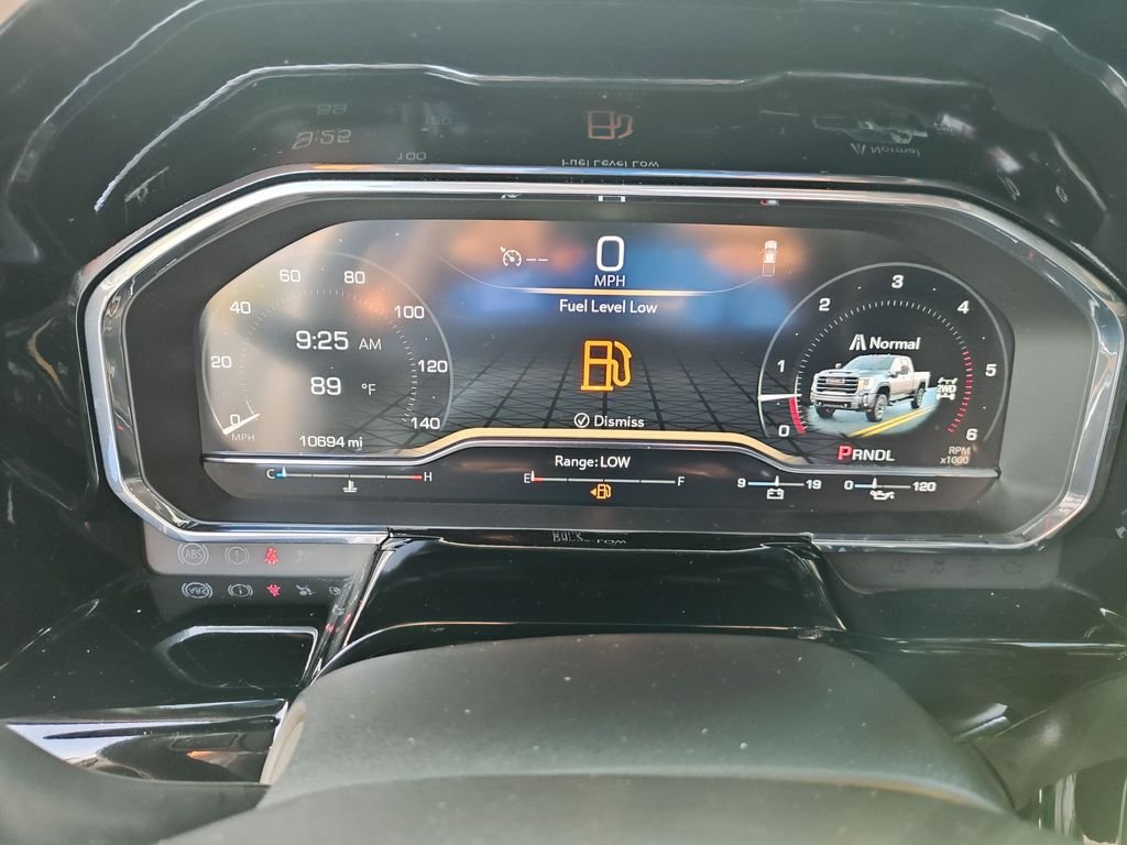 Used 2025 White GMC SLT image 18
