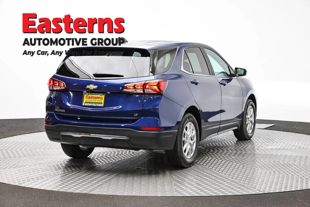 Used 2022 Blue Chevrolet LT image 5