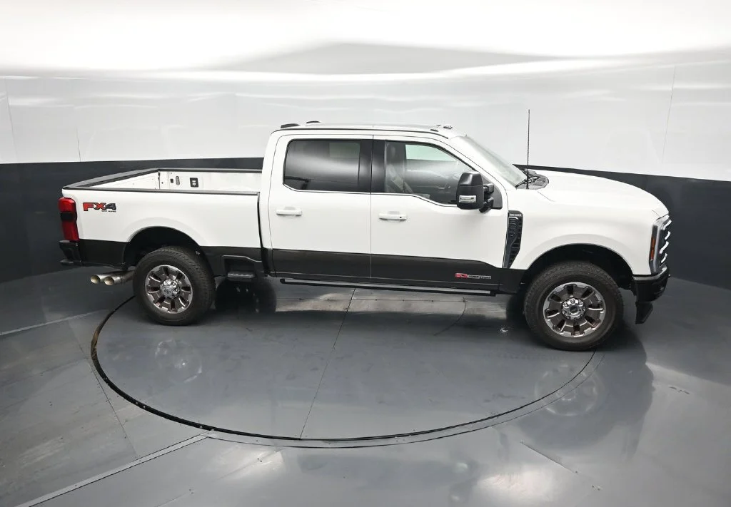 Used 2025 White Ford King Ranch image 39