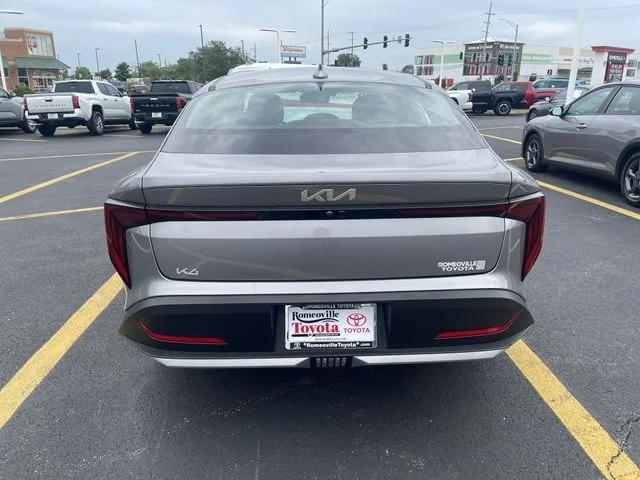 2025 Kia K4 LXS - Photo 30