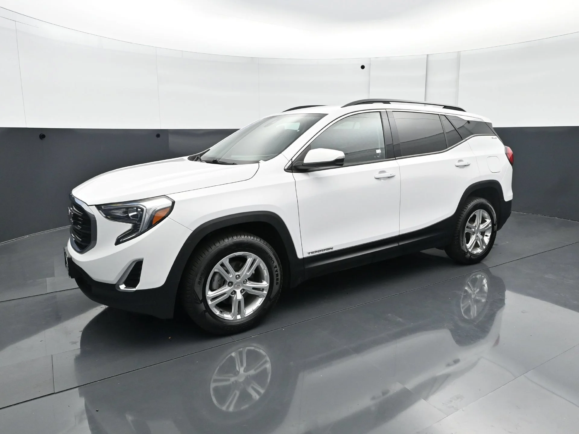 Used 2020 GMC Terrain SLE with VIN 3GKALTEV1LL146145 for sale in Roseville, MN