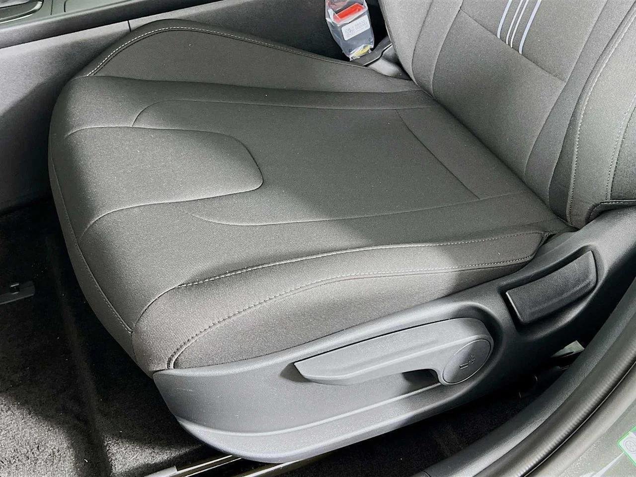 2026 Hyundai Elantra — photo 17