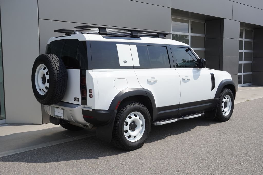 Used 2023 White Land Rover S image 4