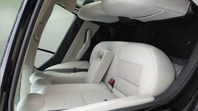 Used 2025 Super Black Clearcoat Nissan 2.5 SV image 15