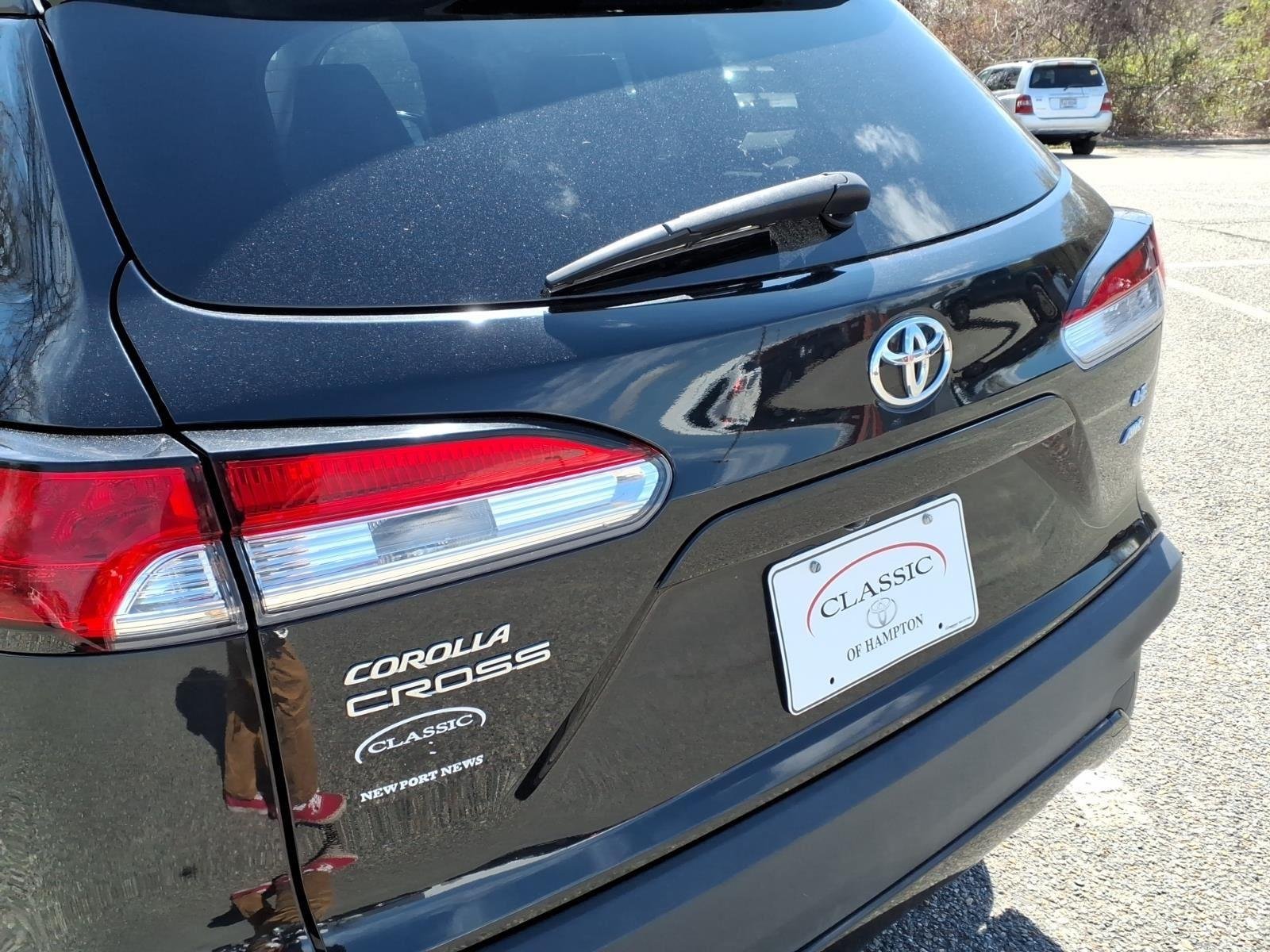 2022 Toyota Corolla Cross LE - Photo 11