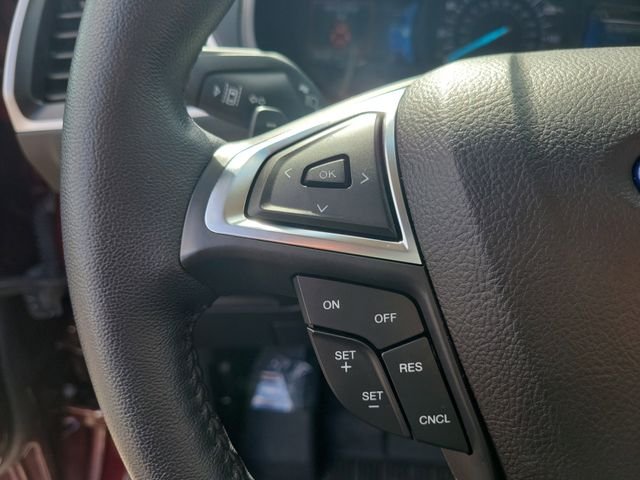 Used 2023 Burgundy Ford SEL image 18