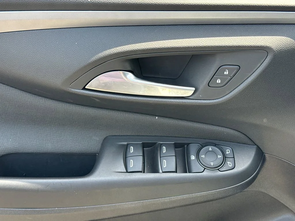 New 2026 Summit White Buick Preferred image 15
