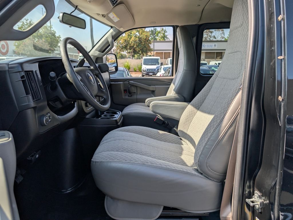 Used 2025 Black Chevrolet LS image 18