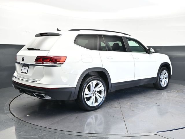 Used 2023  Volkswagen 3.6L V6 SE w/Technology image 5