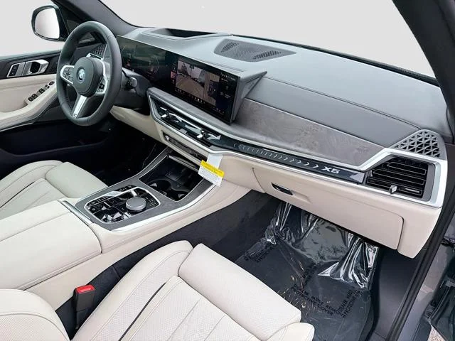 New 2026 Skyscraper Grey Metallic BMW xDrive50e image 14