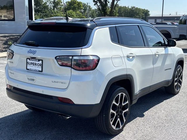 Used 2018 White Jeep Limited image 3